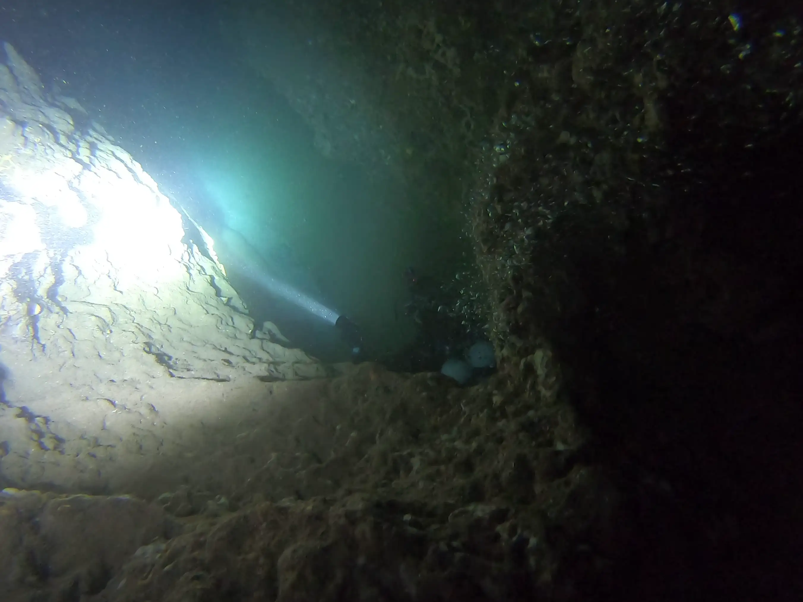 El tunel inferior visto desde la parte de arriba